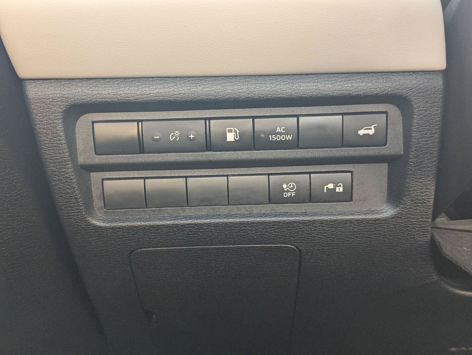 Used 2023 Mitsubishi Outlander SEL AWD/4WD image 31