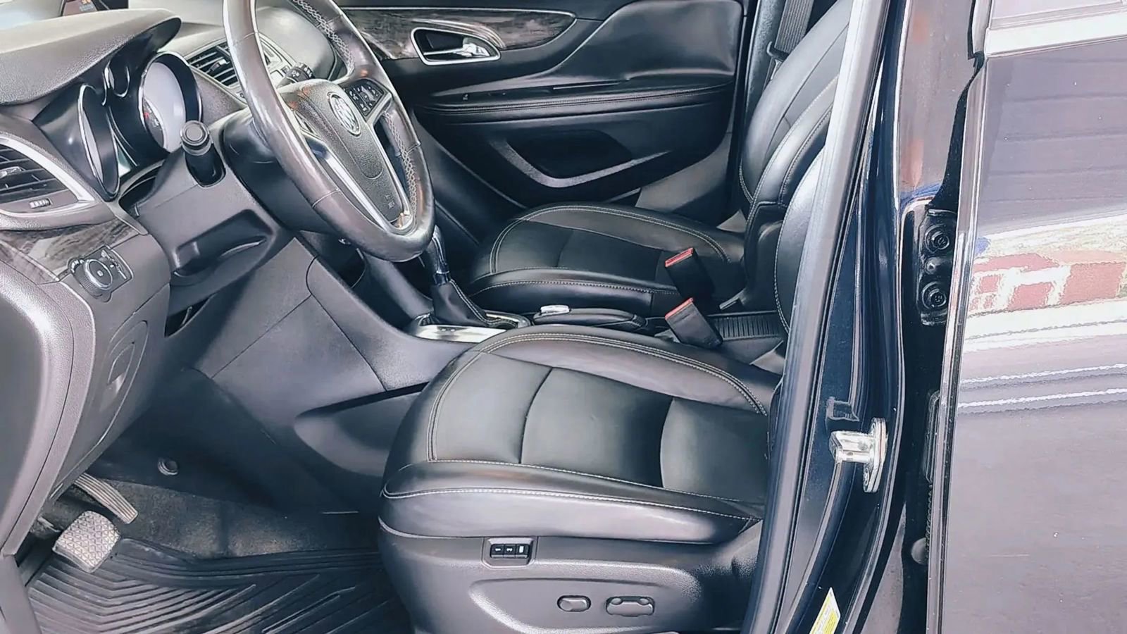 Used 2015 Buick Encore Leather FWD image 14