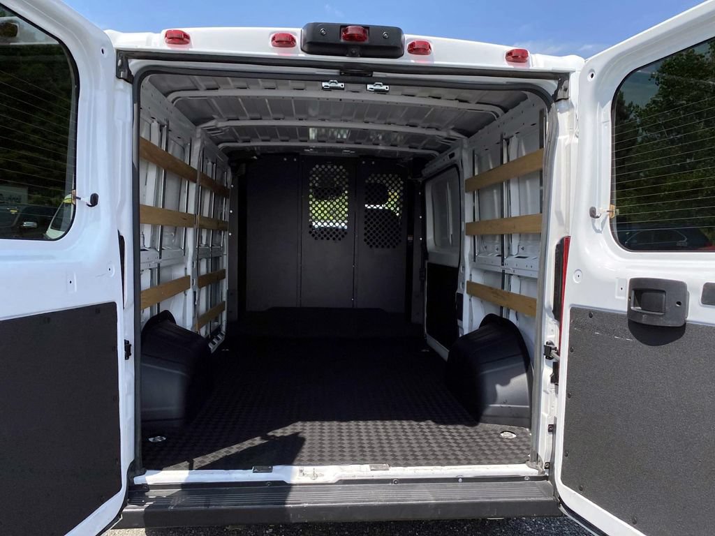 Used 2025 RAM ProMaster 2500 w/ U-Haul Equipment Group FWD image 6