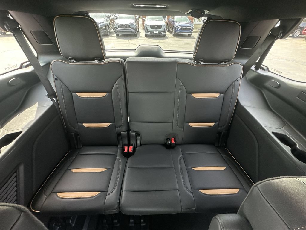 Used 2024 GMC Yukon AT4 w/ Technology Package AWD/4WD image 23