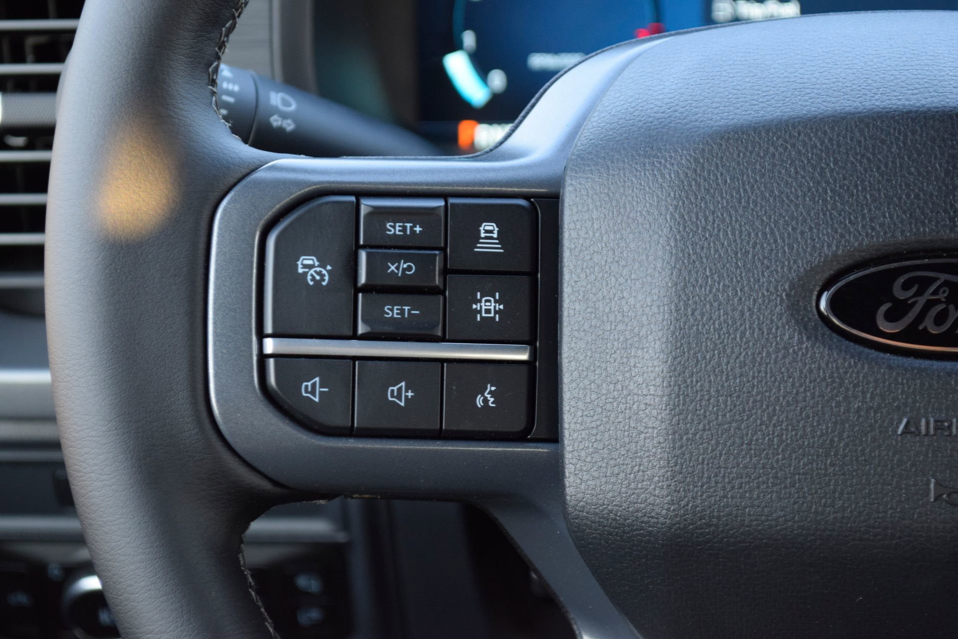New 2026 Ford F150 XLT w/ Equipment Group 302A MID image 9
