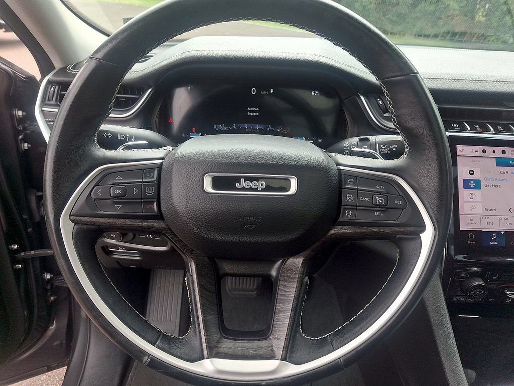 Used 2022 Jeep Grand Cherokee L Limited AWD/4WD image 20