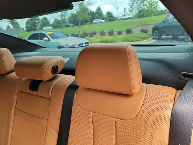 Used 2023 BMW 540i w/ M Sport Package RWD image 18