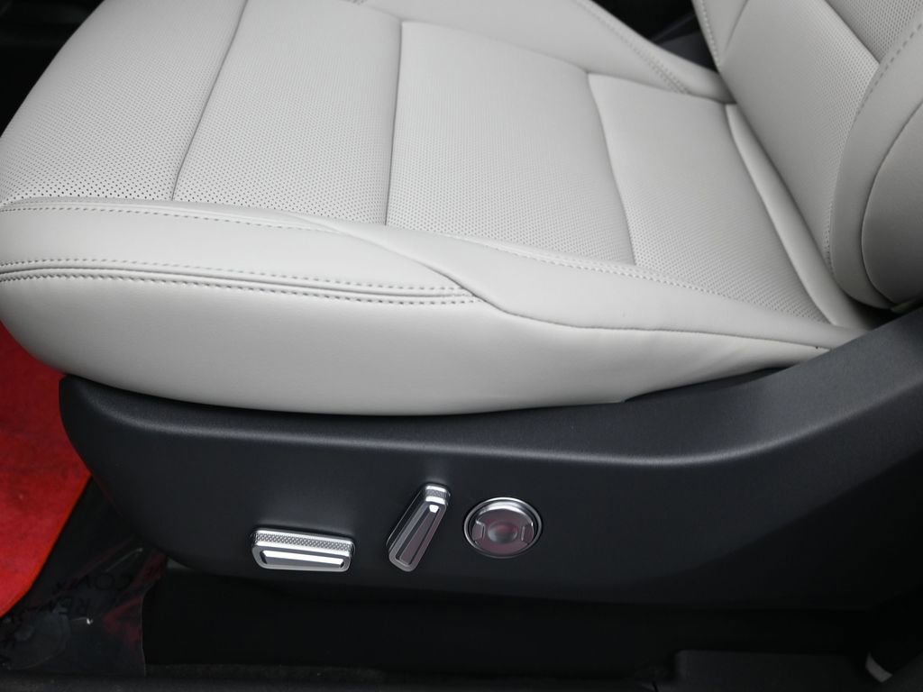 New 2026 Lincoln Nautilus Premier image 16