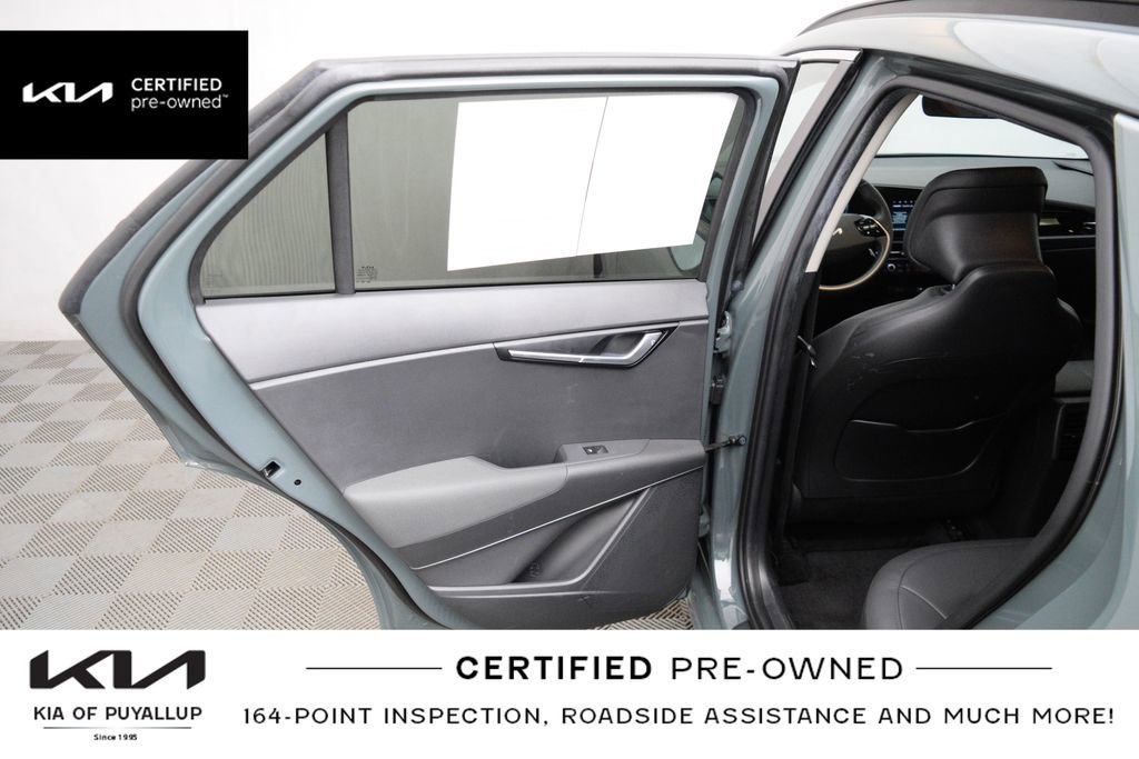 Used 2024 Kia Niro EX FWD image 11