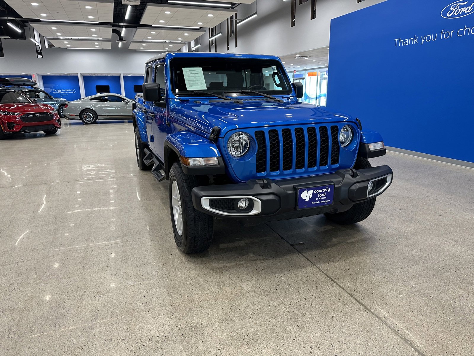 Used 2021 Jeep Gladiator Sport image 2