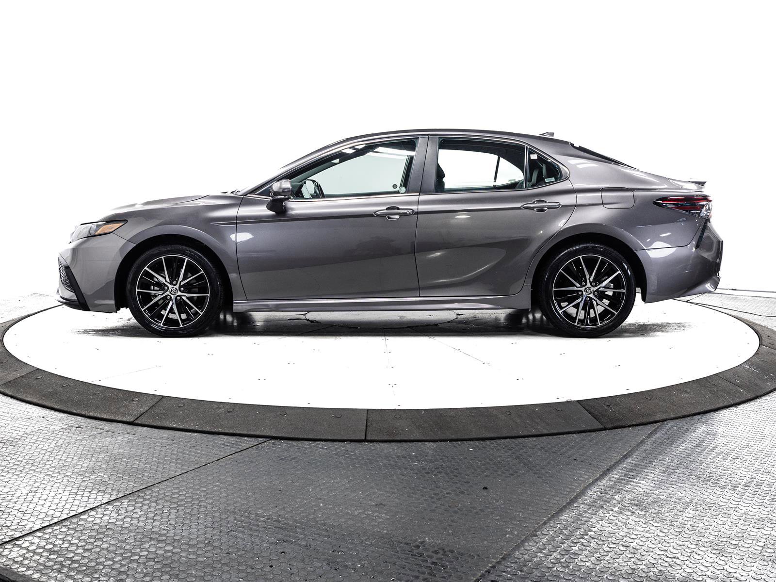 Certified 2024 Toyota Camry SE image 7