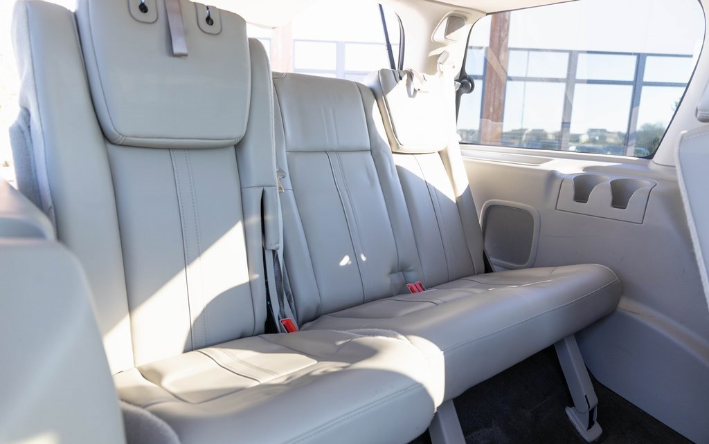 Used 2016 Lincoln Navigator Select image 34