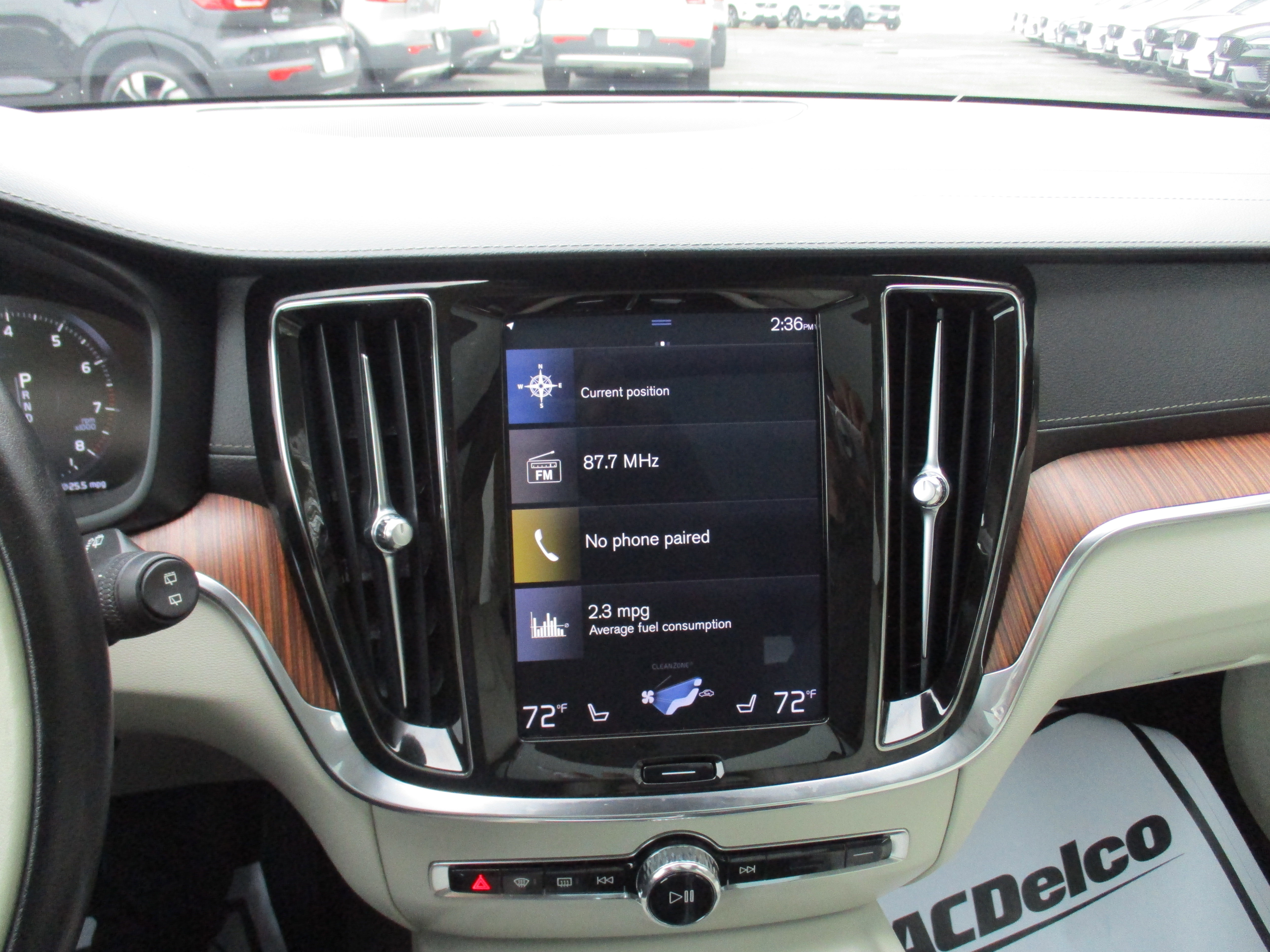 Used 2020 Volvo V60 T5 Cross Country image 17