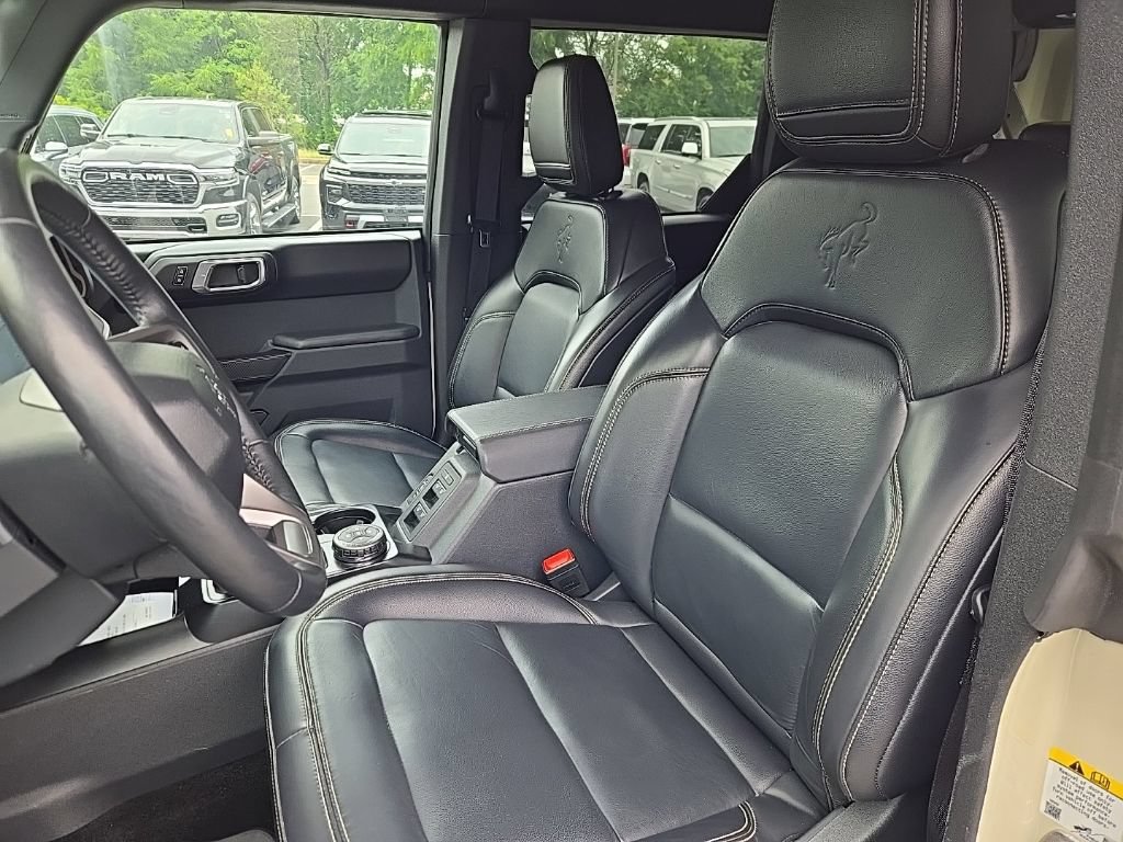Used 2025 Ford Bronco Badlands AWD/4WD image 14