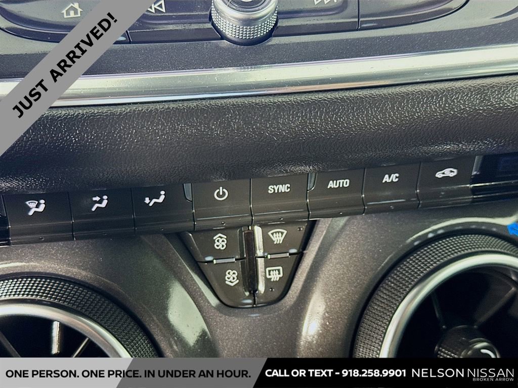 Used 2022 Chevrolet Blazer LT w/ Sound & Technology Package AWD/4WD image 16