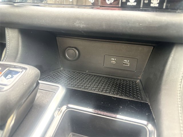 Certified 2022 Nissan Pathfinder SV image 38