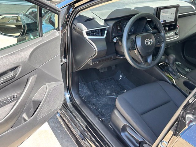 Used 2025 Toyota Corolla LE FWD image 9