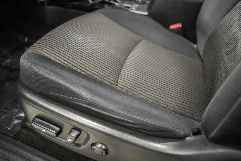 Used 2020 Toyota 4Runner TRD Off-Road AWD/4WD image 35