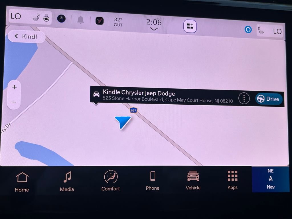 New 2025 Jeep Grand Cherokee Limited w/ Trailer Tow Package image 15