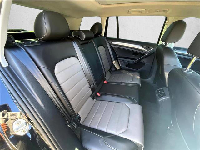 Used 2017 Volkswagen Golf Alltrack SEL image 26