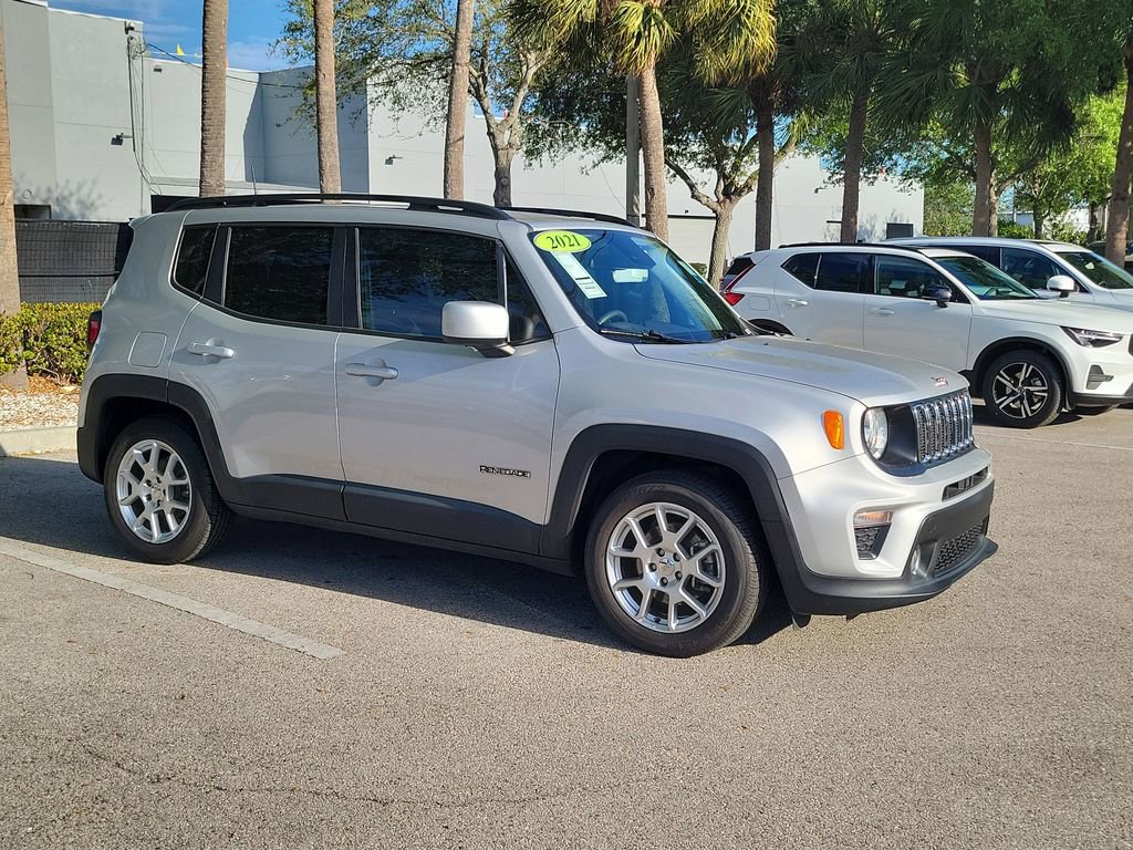 Used 2021 Jeep Renegade Latitude image 2
