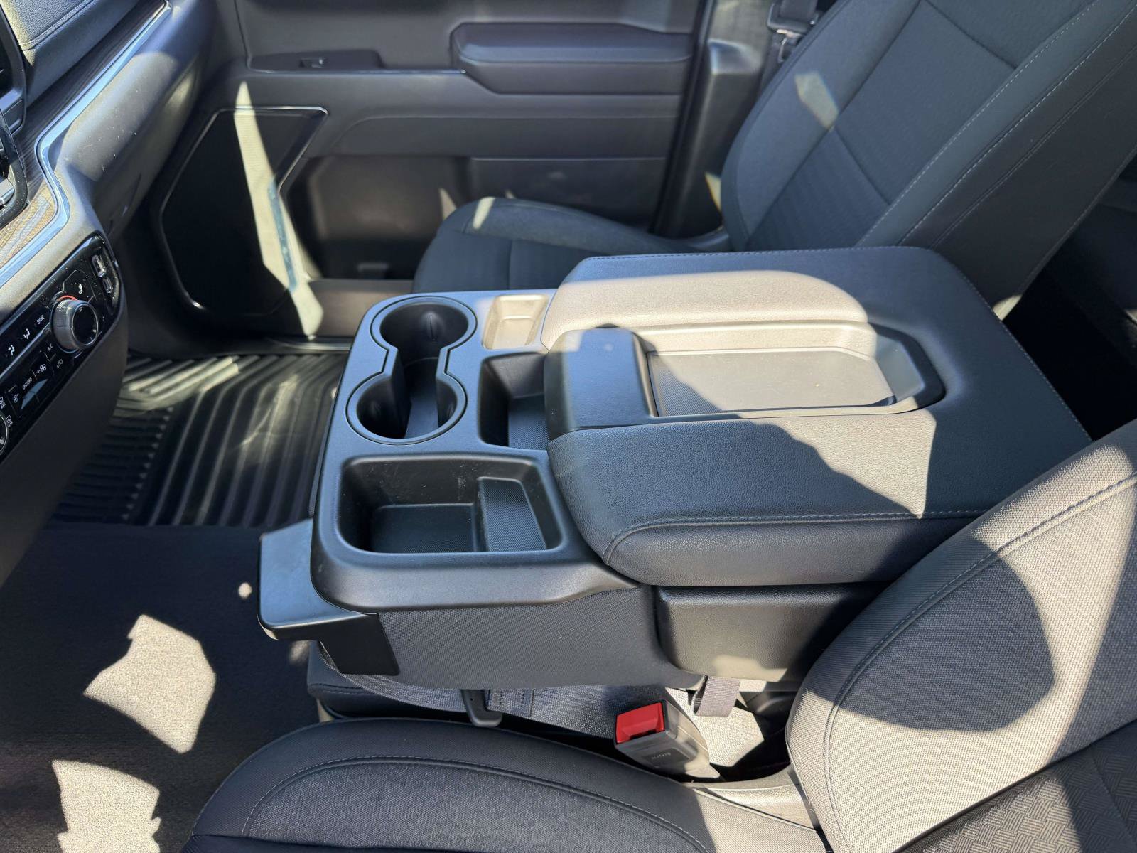Used 2024 Chevrolet Silverado 1500 LT AWD/4WD image 21