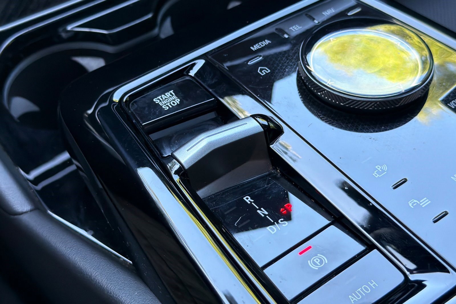 Used 2024 BMW 530i image 28