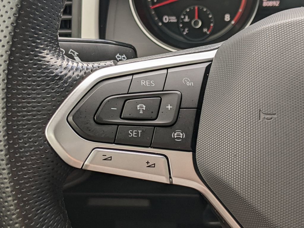 Used 2021 Volkswagen Atlas Cross Sport SE w/ Panoramic Sunroof Package image 22