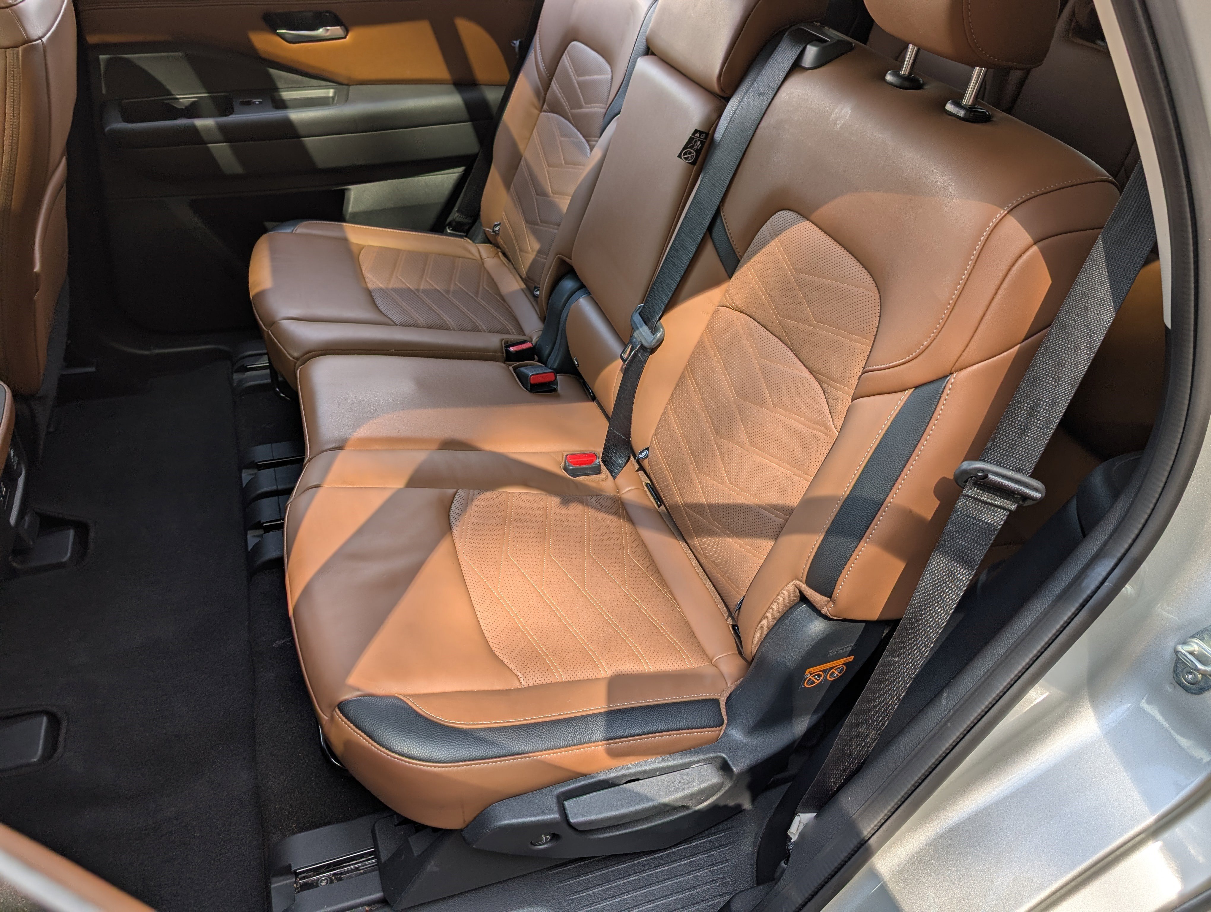 Used 2024 Nissan Pathfinder Platinum w/ Cargo Package image 18