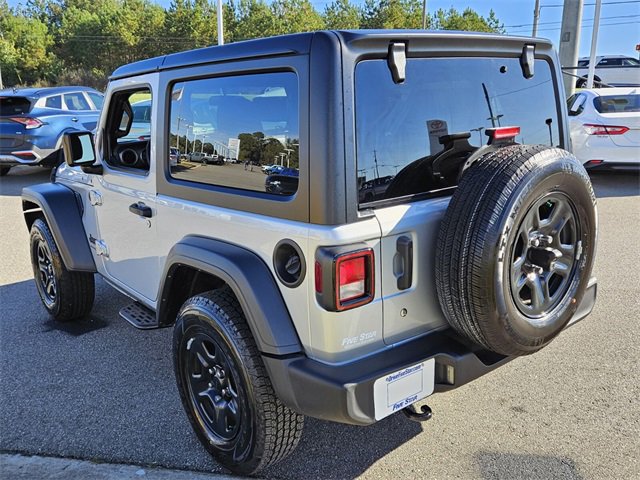 Used 2023 Jeep Wrangler Sport image 9