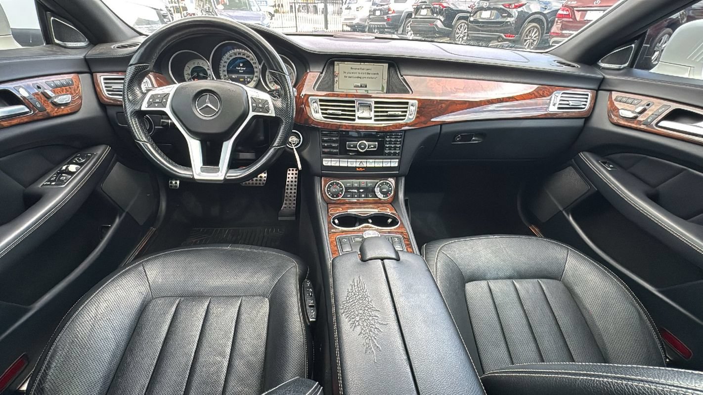 Used 2014 Mercedes-Benz CLS 550 4MATIC w/ Premium 1 Package image 21