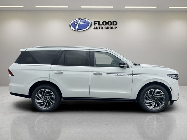 New 2027 Lincoln Navigator Reserve AWD/4WD image 4