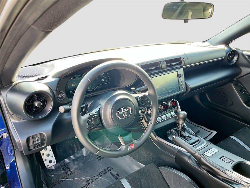 Used 2024 Toyota GR86 Premium image 9