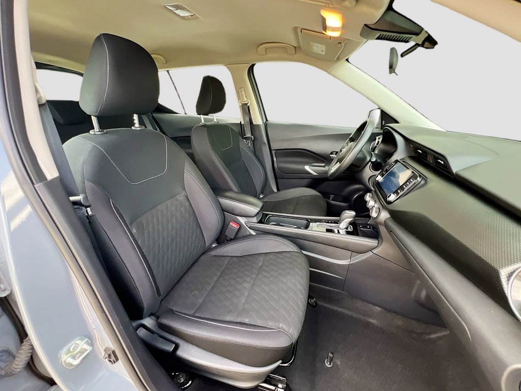 Used 2023 Nissan Kicks SV image 24