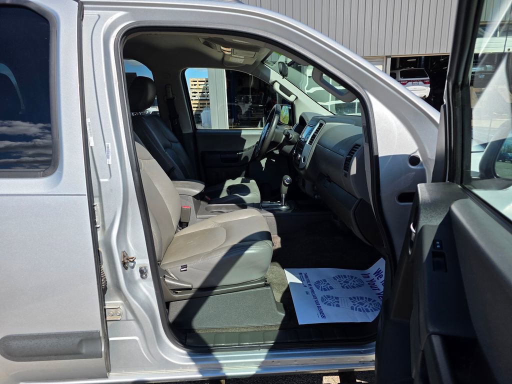 Used 2015 Nissan Xterra S AWD/4WD image 29
