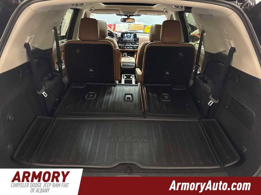 Used 2022 Nissan Pathfinder Platinum w/ Cargo Package image 33