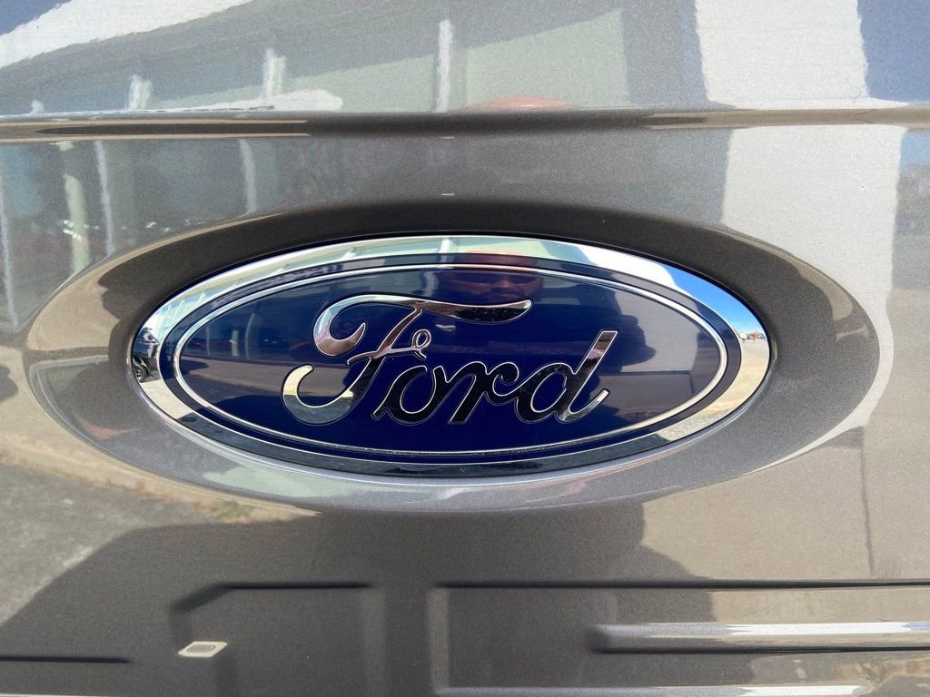 Used 2023 Ford F150 XLT w/ Trailer Tow Package image 12