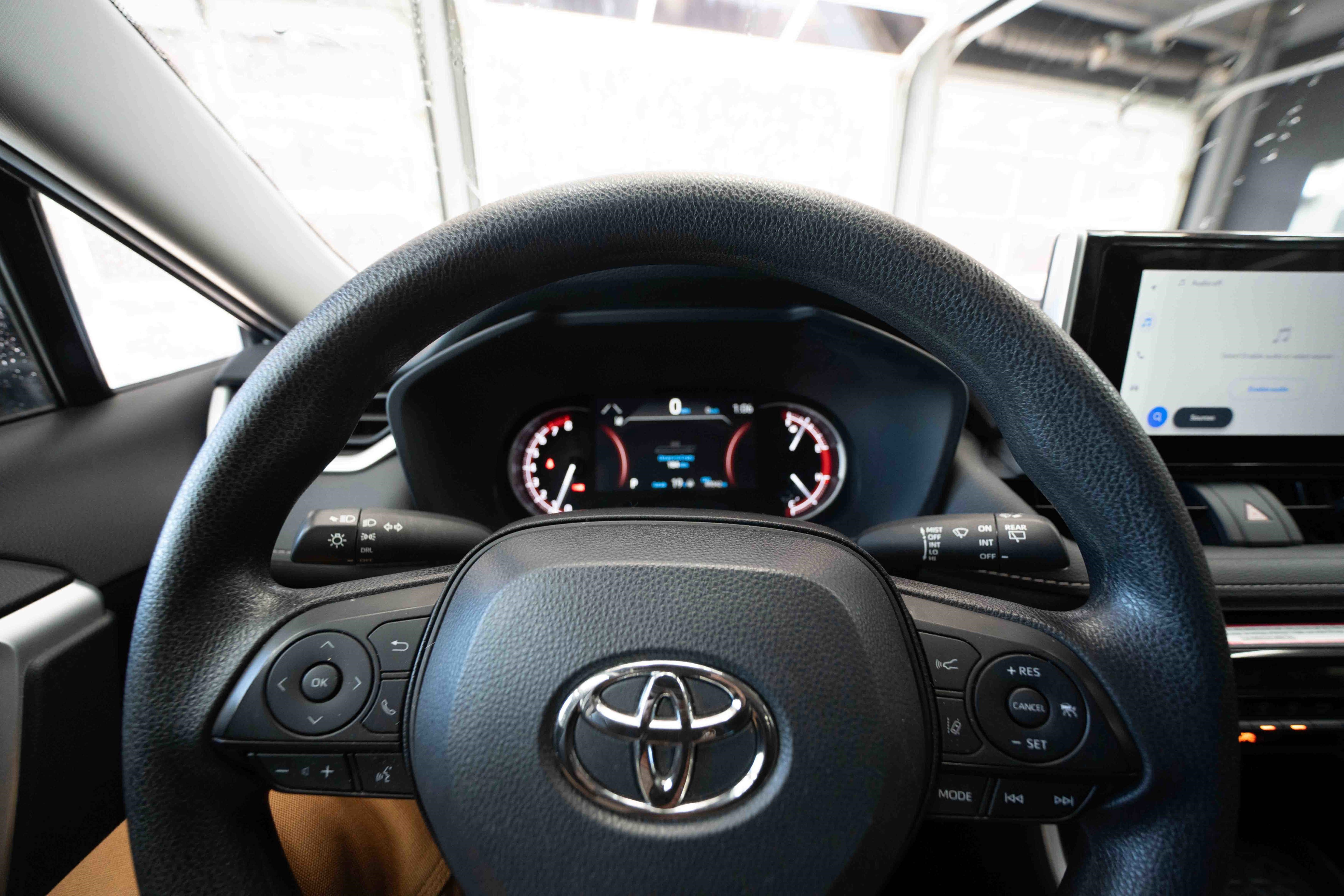 Used 2024 Toyota RAV4 LE image 15