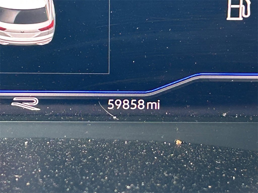 Used 2022 Volkswagen Atlas Cross Sport SEL R-Line image 28