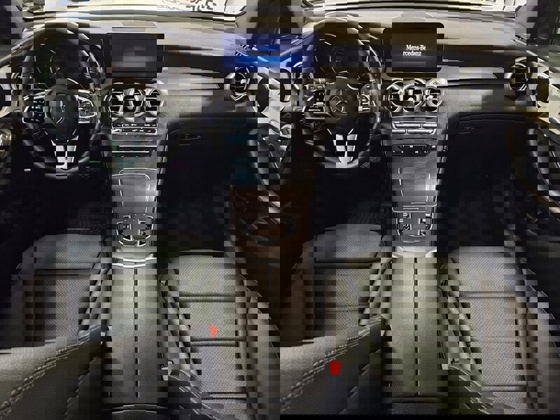 Used 2021 Mercedes-Benz GLC 300 4MATIC image 24