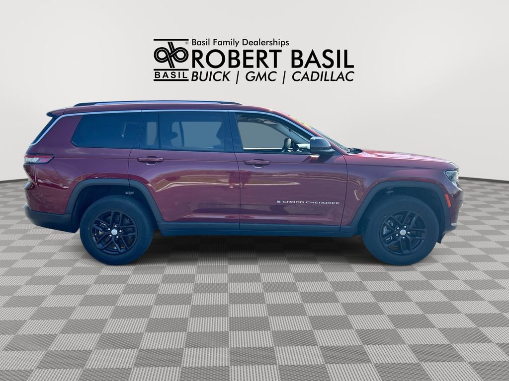 Used 2023 Jeep Grand Cherokee L Laredo AWD/4WD image 9