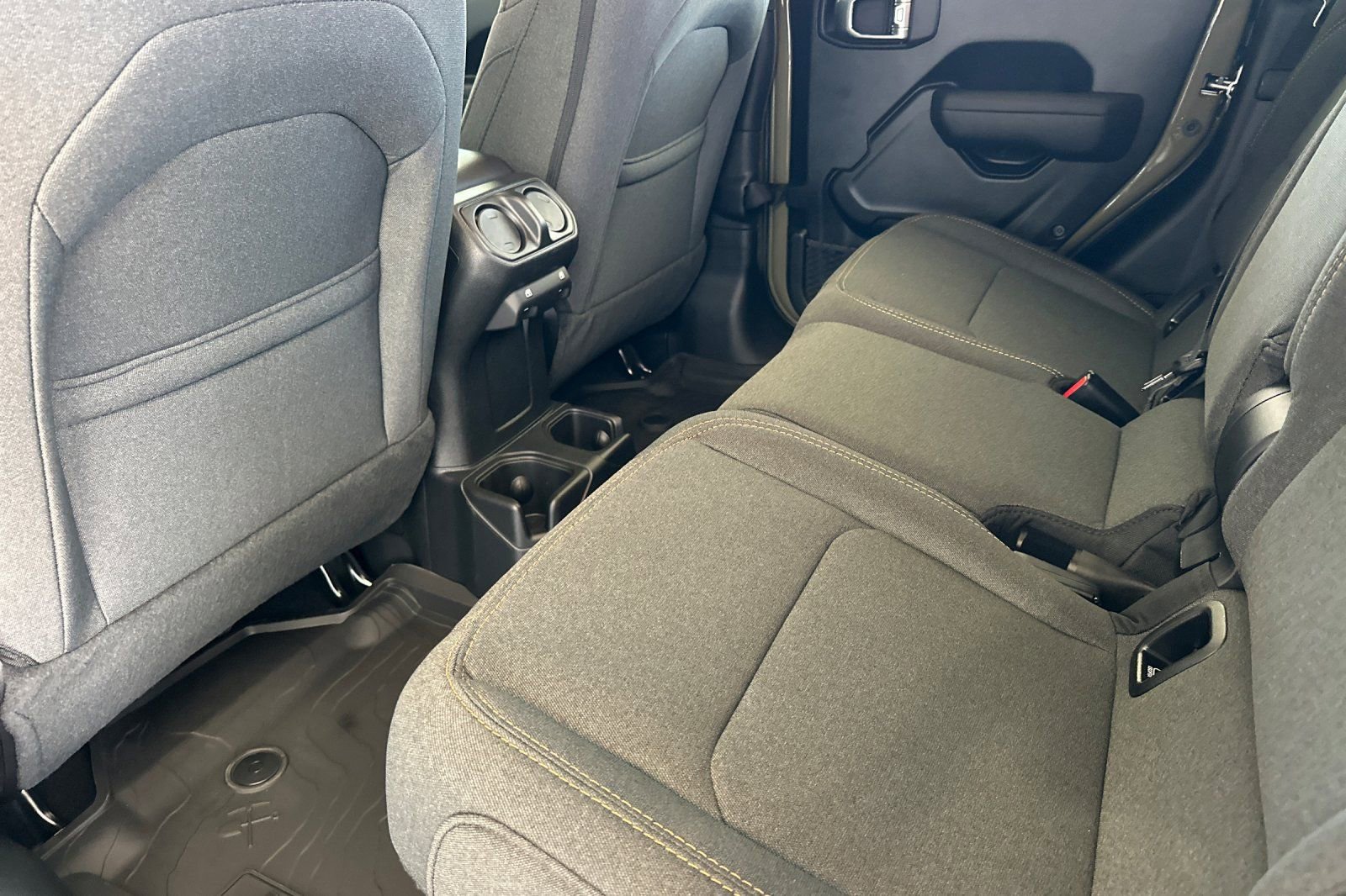 New 2026 Jeep Gladiator Sport AWD/4WD image 13