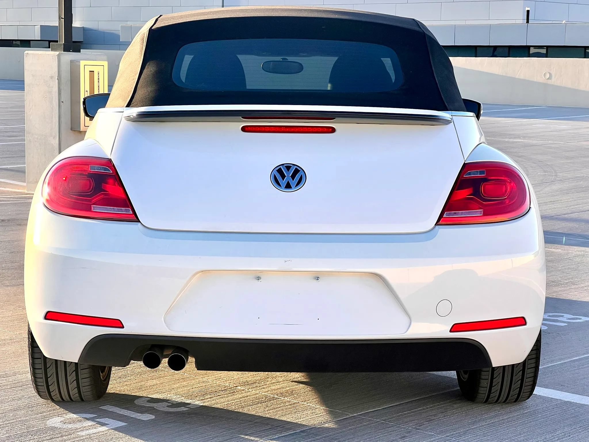 Used 2013 Volkswagen Beetle 2.5 FWD image 9