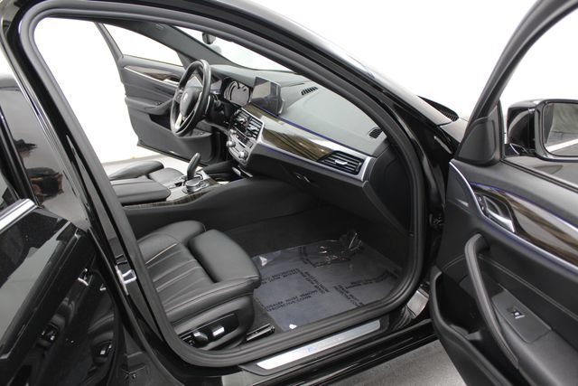 Used 2018 BMW 530e xDrive AWD/4WD image 23