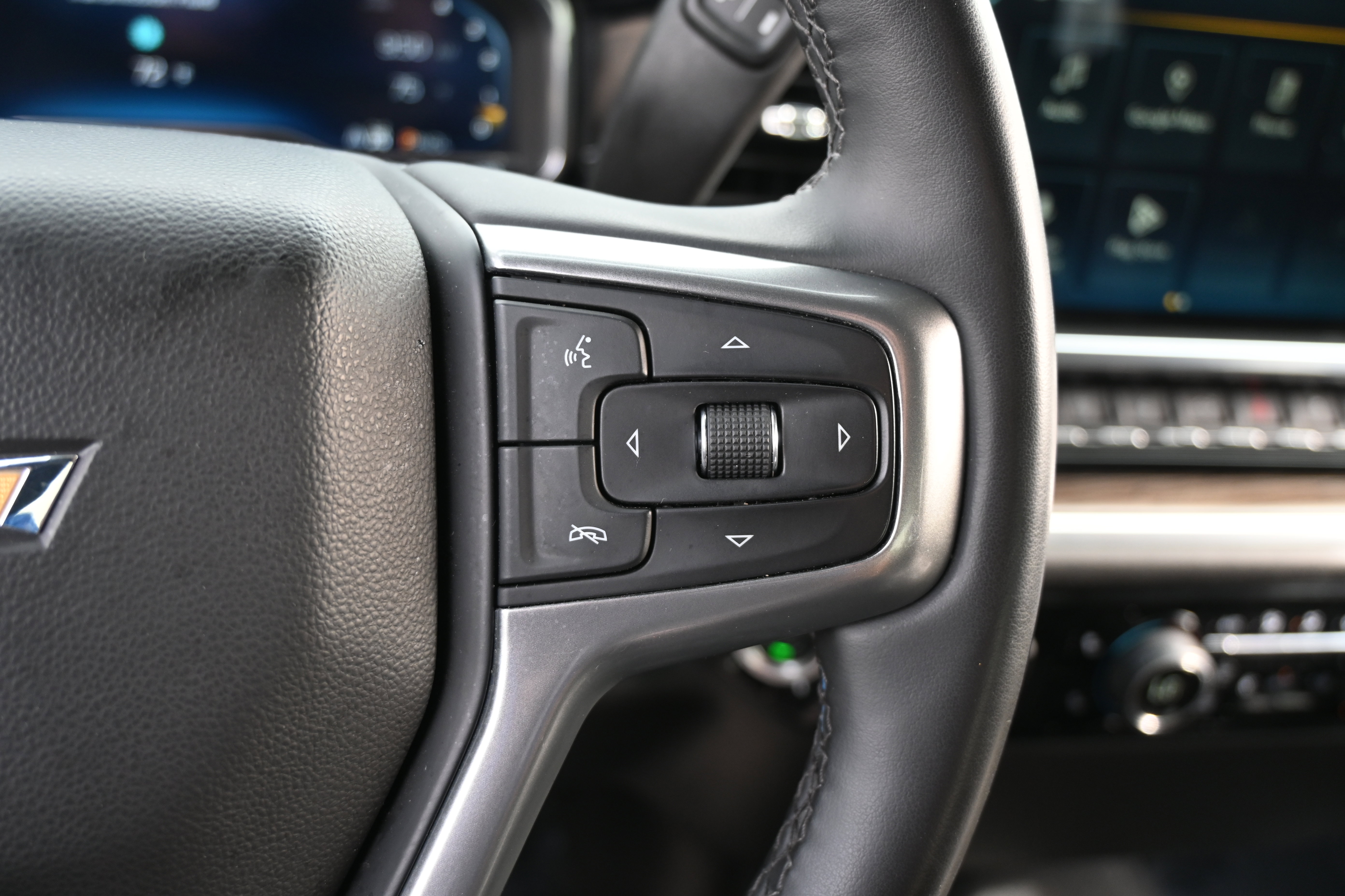 Used 2025 Chevrolet Silverado 2500 LT w/ Convenience Package image 21