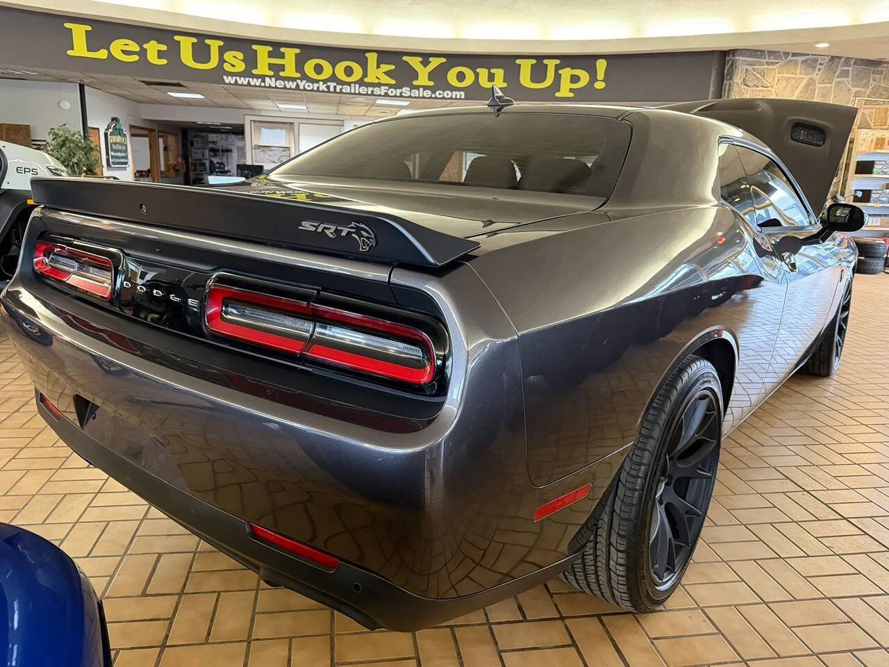Used 2015 Dodge Challenger SRT Hellcat image 6