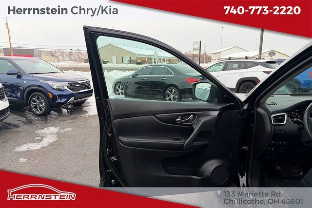 Used 2016 Nissan Rogue SL w/ SL Premium Package image 6