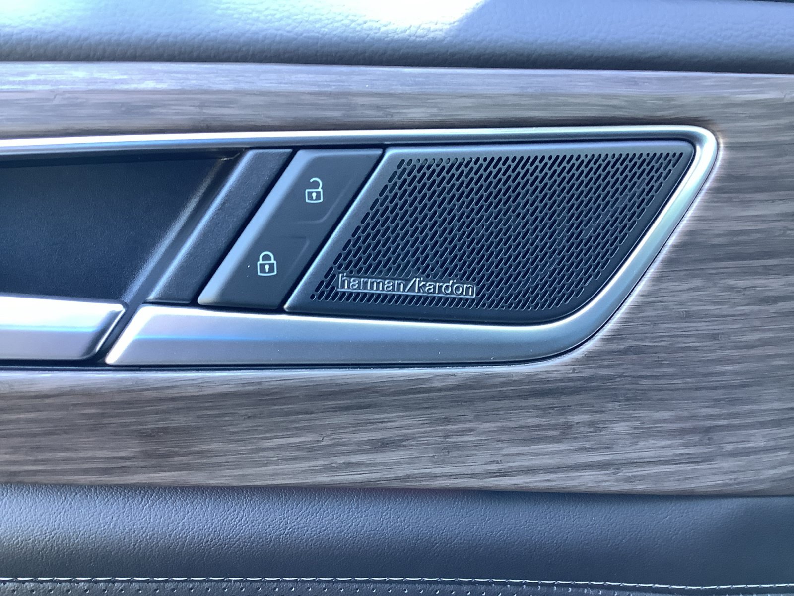 New 2026 Volkswagen Atlas SEL Premium R-Line AWD/4WD image 24