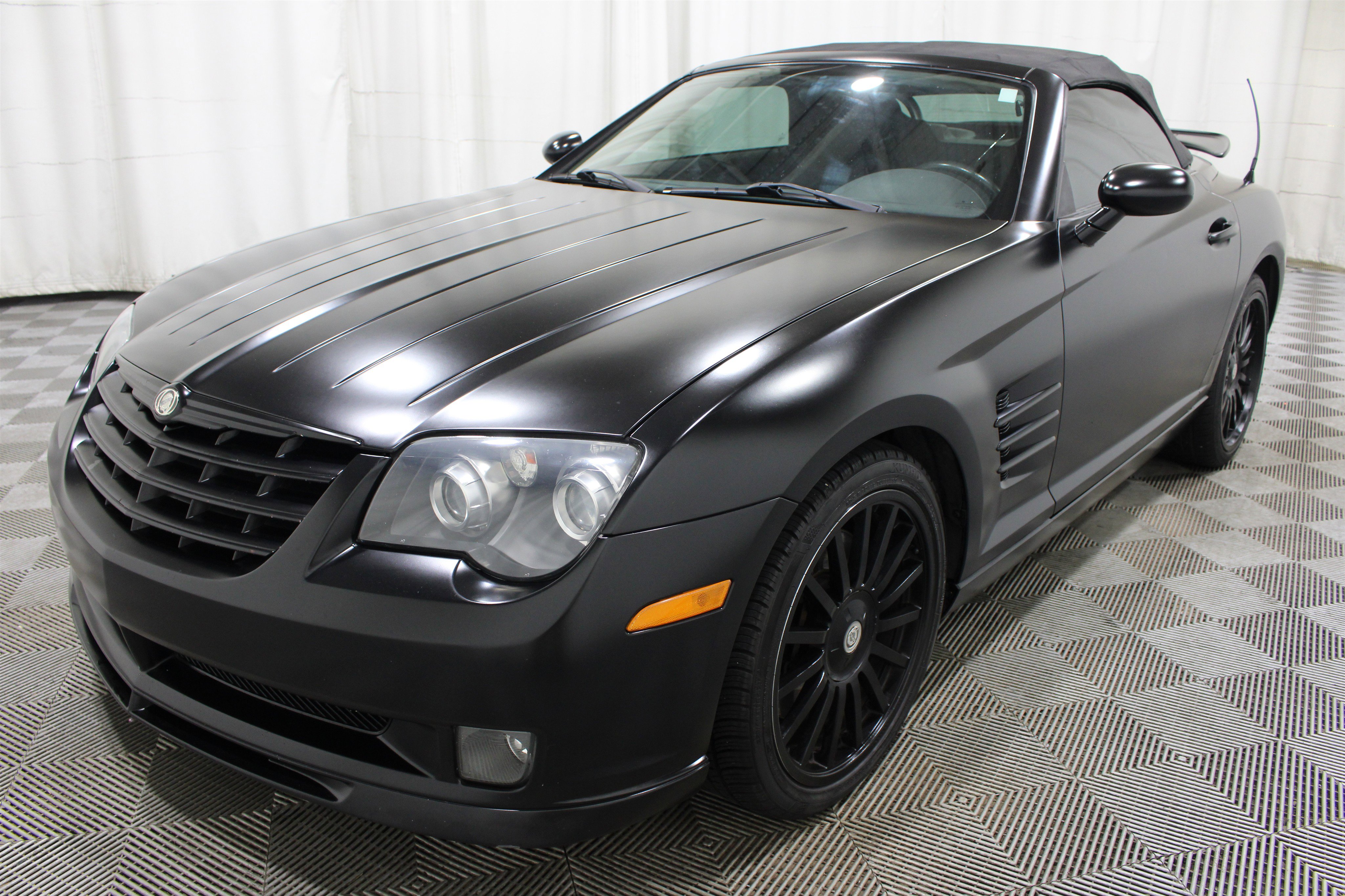 Used 2005 Chrysler Crossfire SRT-6 image 25