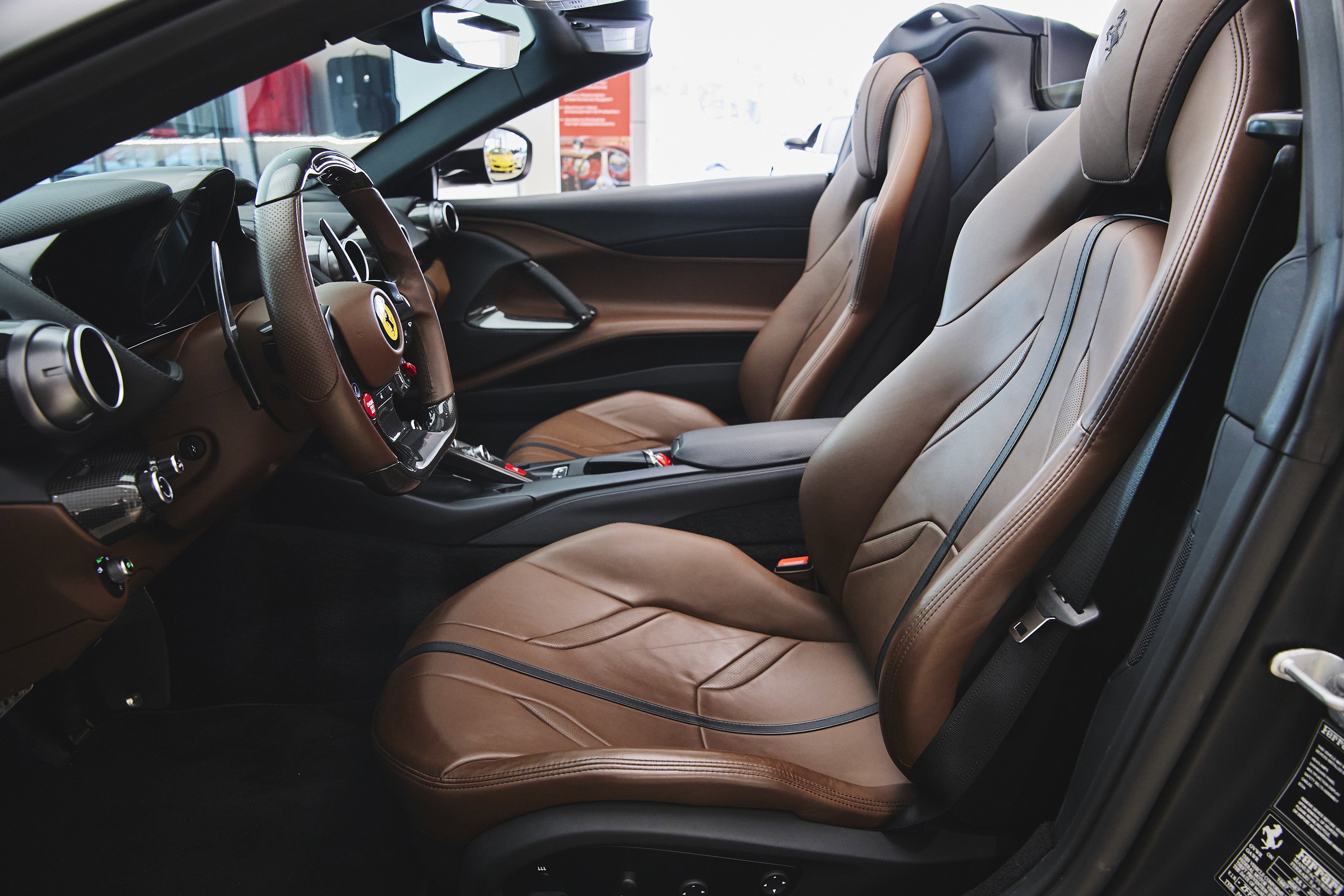 Used 2022 Ferrari 812 GTS image 28