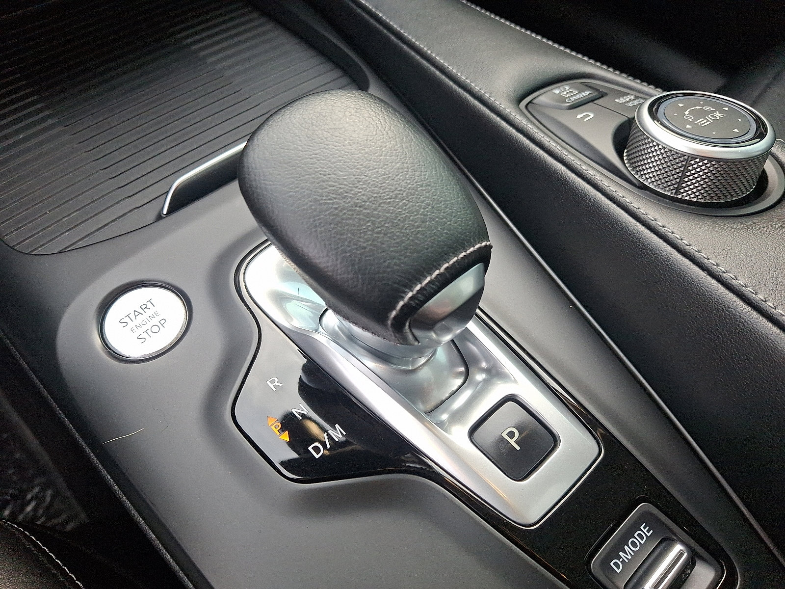 Used 2019 INFINITI QX50 Essential w/ Premium Heat Package image 15