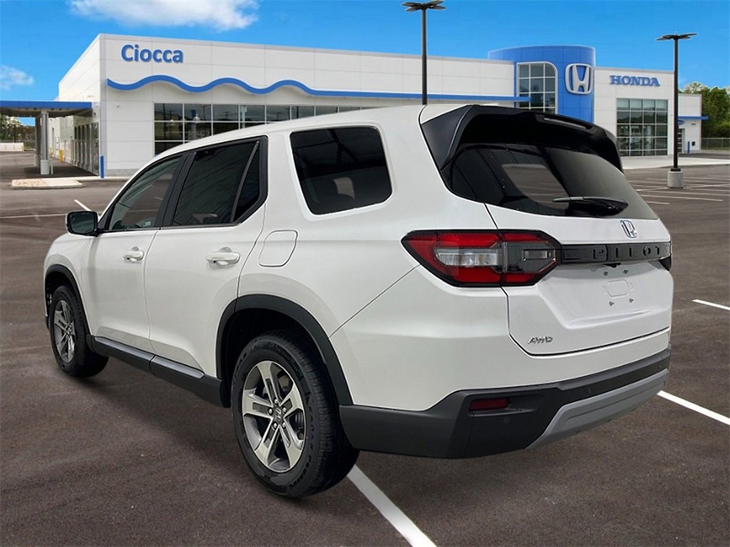 New 2025 Honda Pilot EX-L image 3