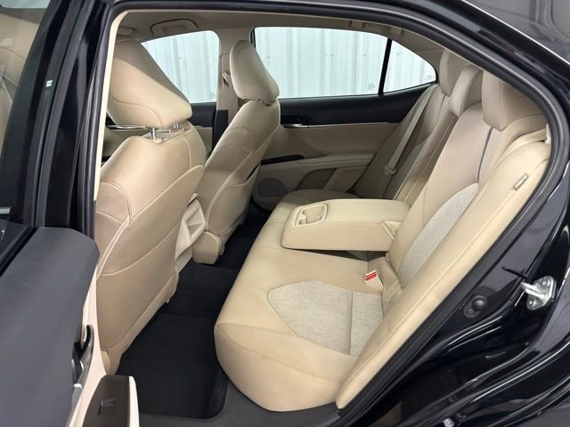 Used 2022 Toyota Camry LE image 11