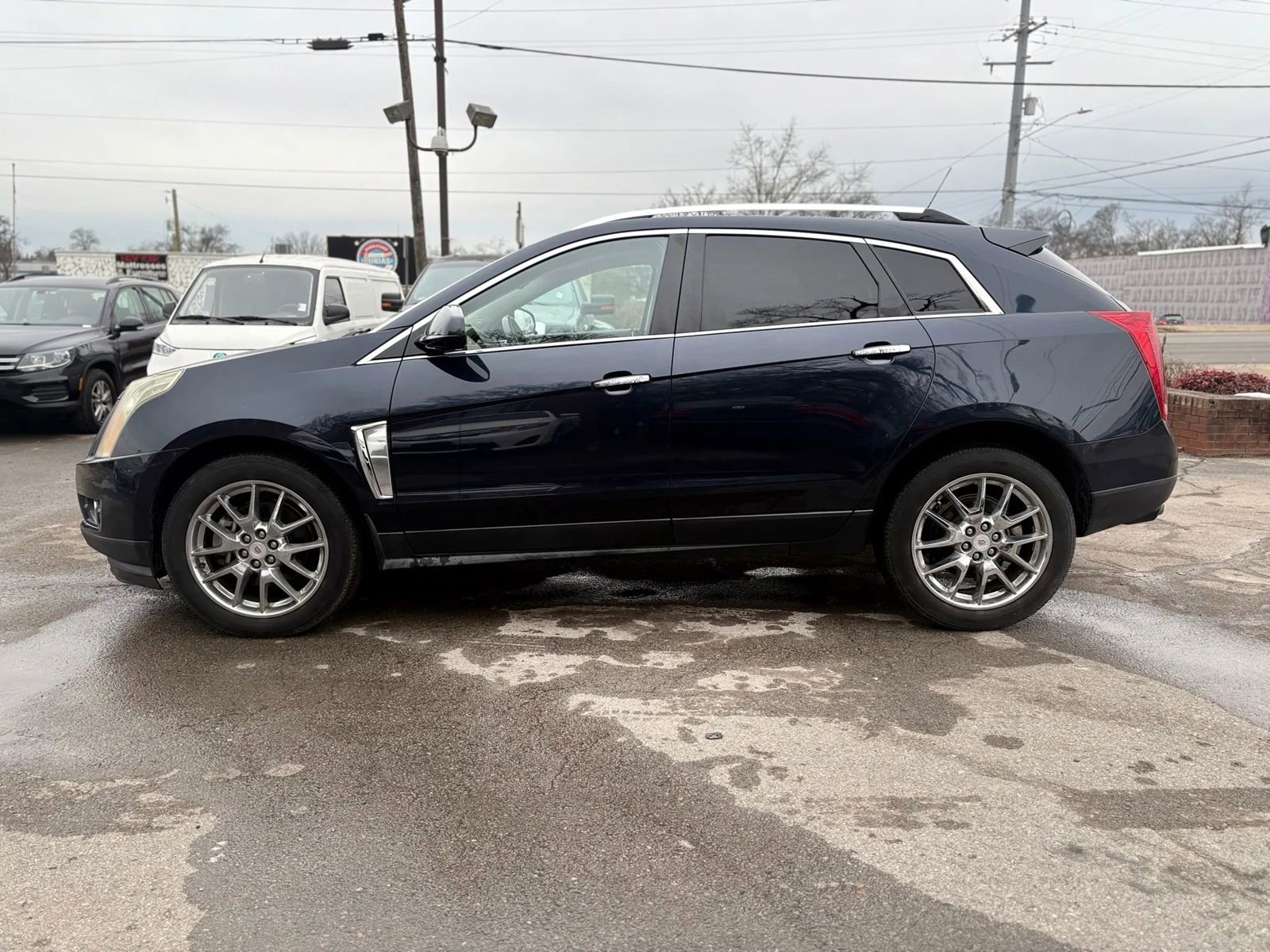 Used 2015 Cadillac SRX Premium w/ Driver Assist Package AWD/4WD image 2